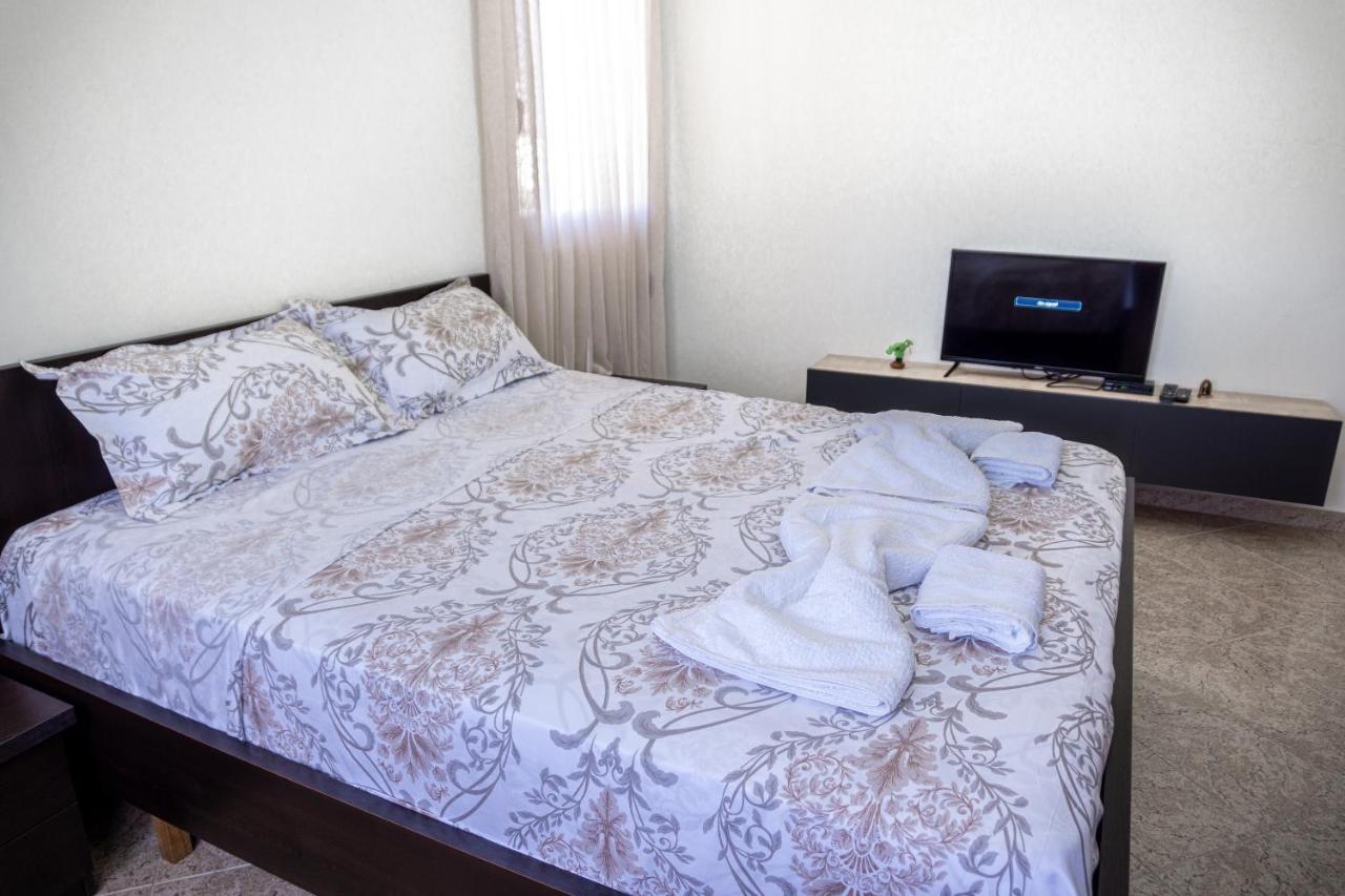 Center Two Private Bedrooms Near Scanderbeg Square On Shared *