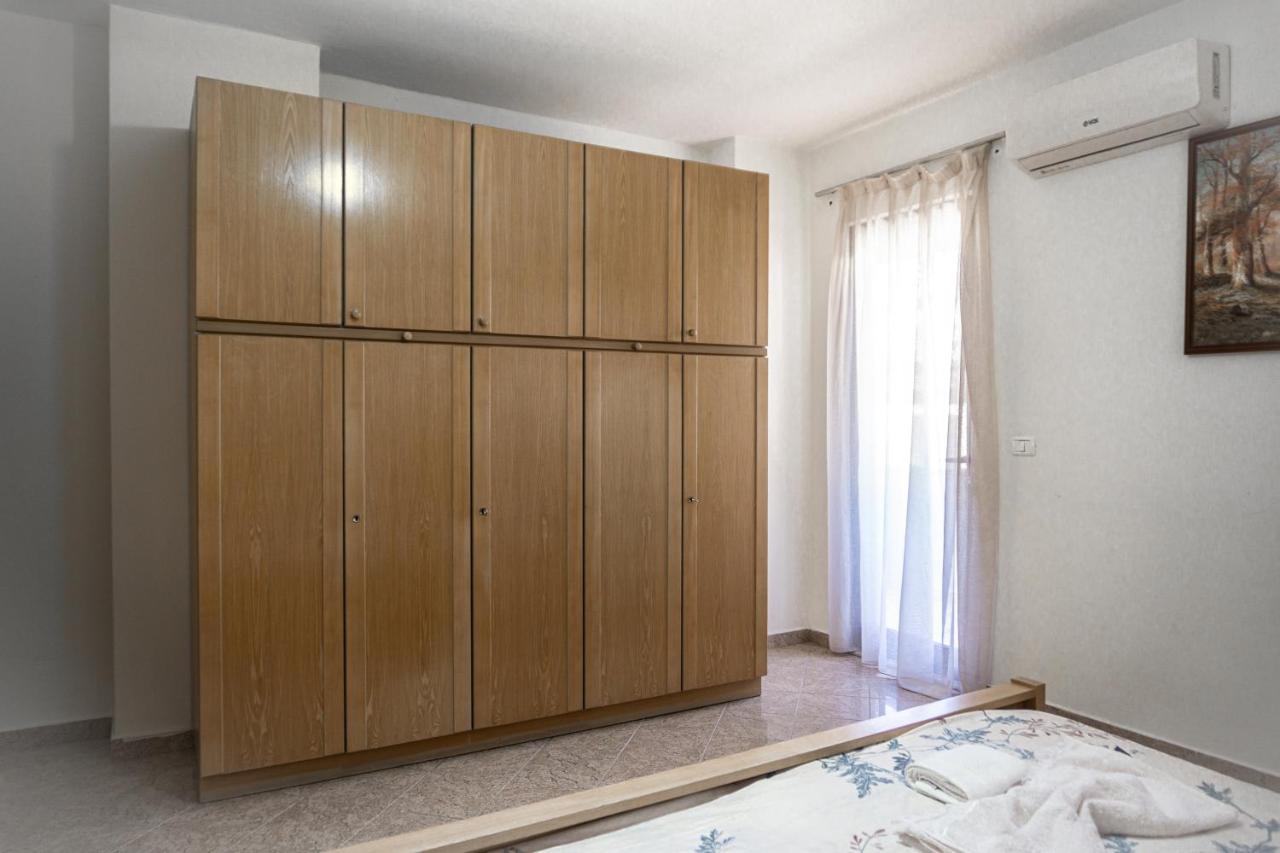 Center Two Private Bedrooms Near Scanderbeg Square On Shared * Tirana