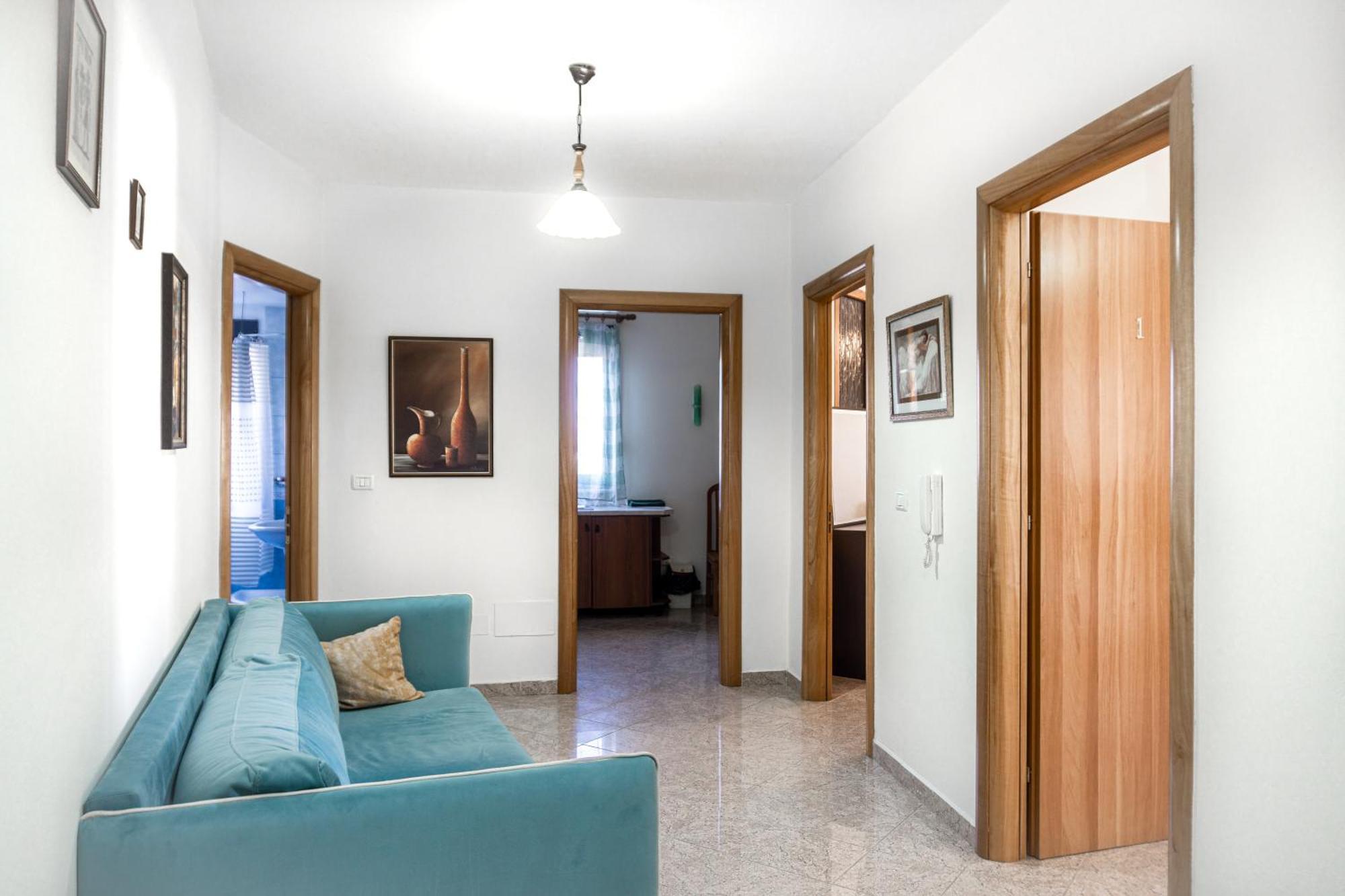 Privatunterkunft Center Two Private Bedrooms Near Scanderbeg Square On Shared Tirana